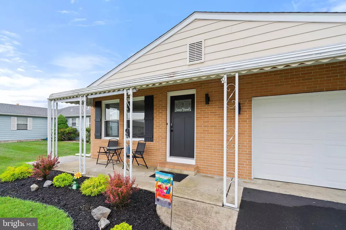 Toms River, NJ 08757,9 ZAPATA CT