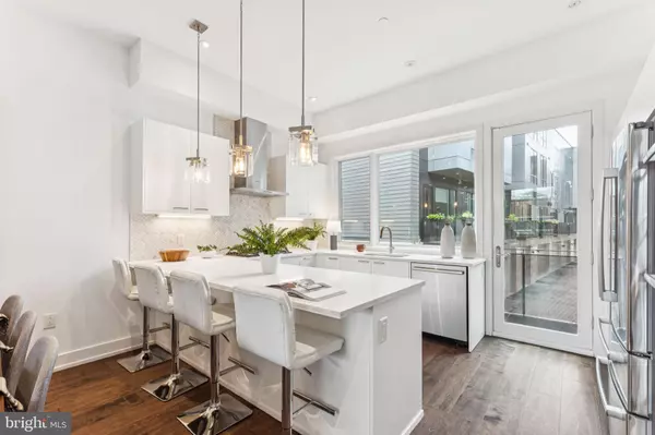 Philadelphia, PA 19123,614 N 5TH ST