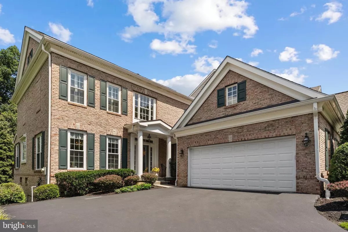 Newtown Square, PA 19073,121 CAMELOT LN