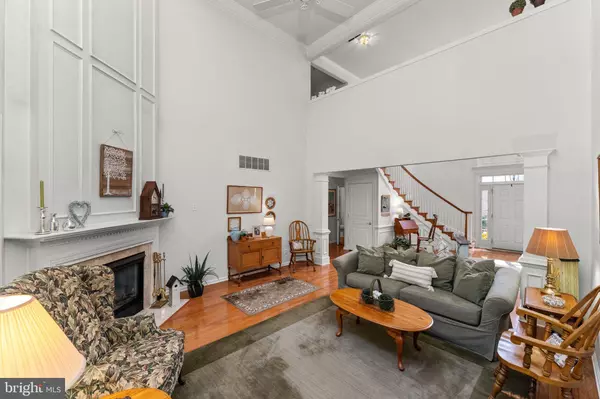 Newtown Square, PA 19073,121 CAMELOT LN