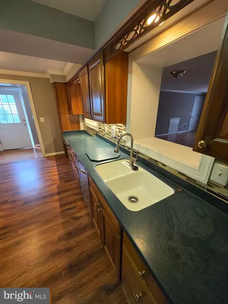 10609 MAPLE ST, Fairfax, VA 22030