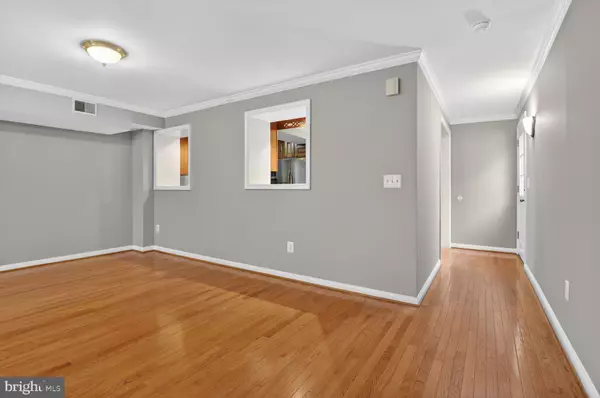 Fairfax, VA 22030,10609 MAPLE ST