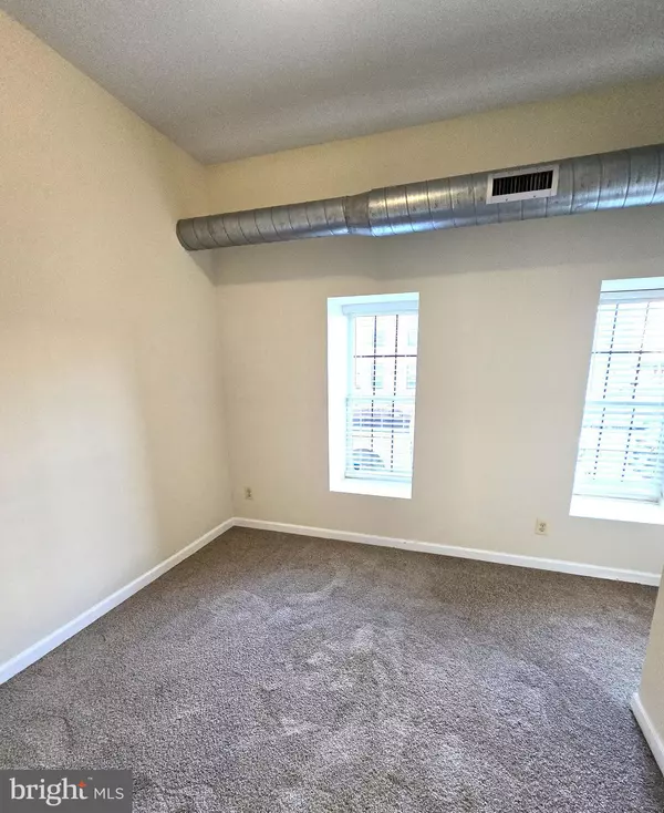 Baltimore, MD 21231,401 S EDEN ST