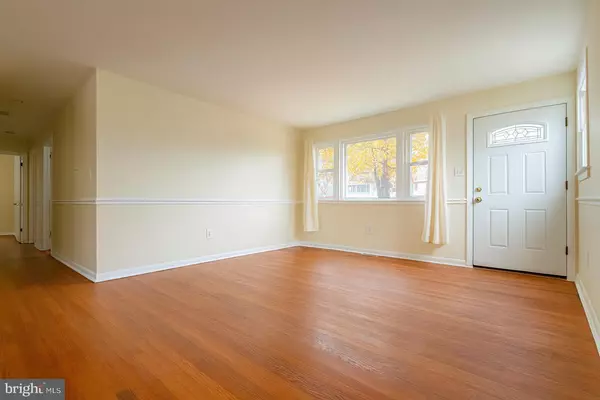 Rockville, MD 20850,402 HORNERS LN