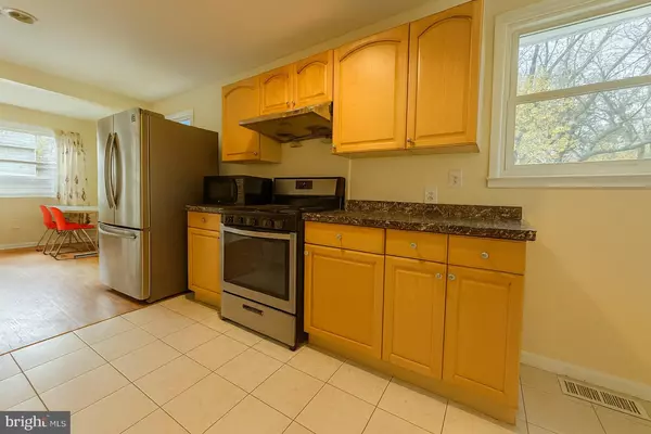 Rockville, MD 20850,402 HORNERS LN