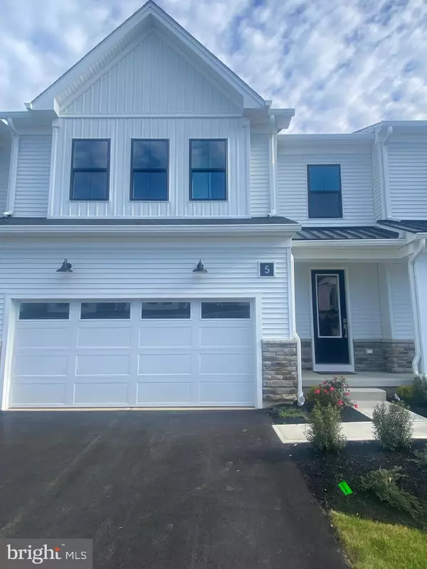 West Windsor, NJ 08550,5 CHERRY LN