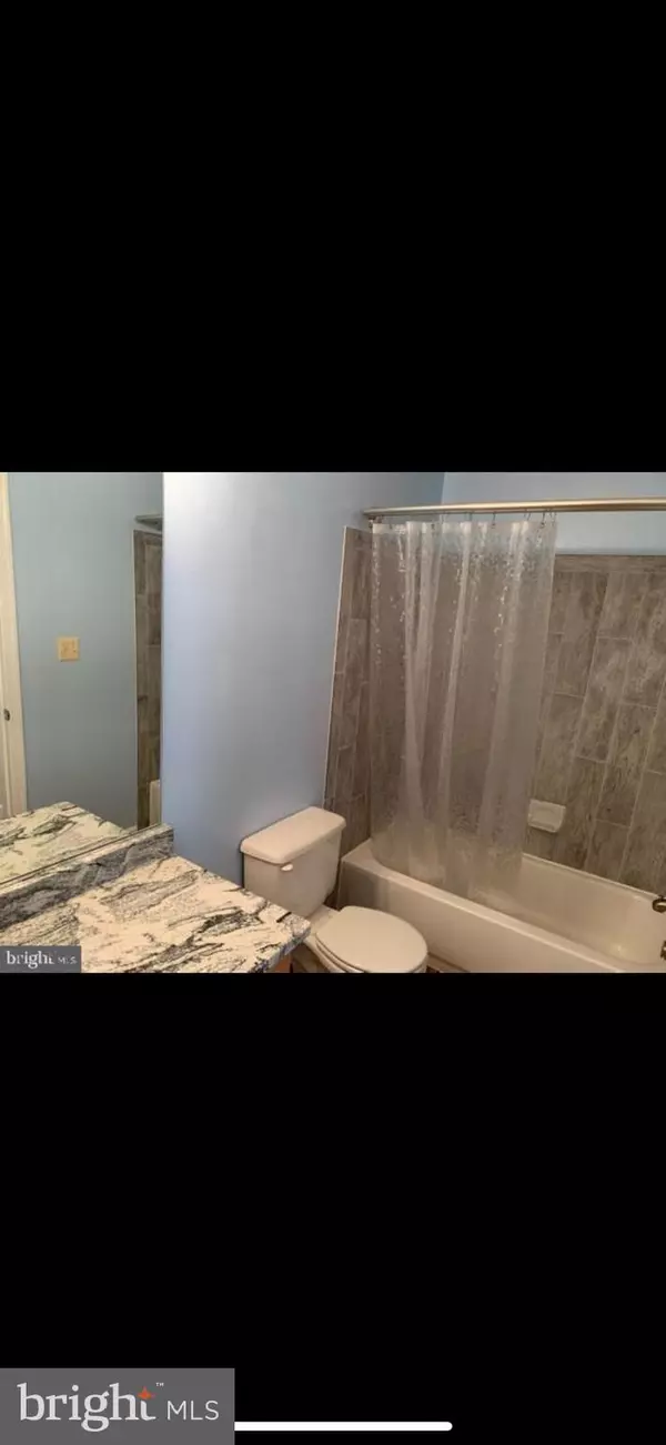 Herndon, VA 20171,2564 LOGAN WOOD DR