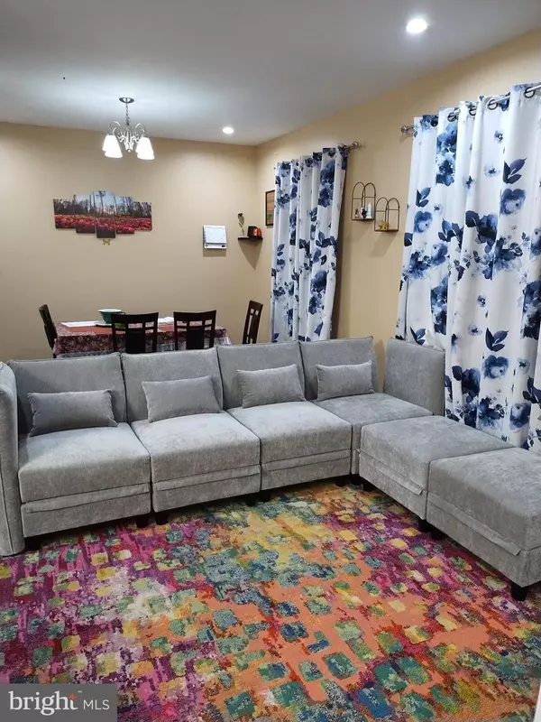 Herndon, VA 20171,2564 LOGAN WOOD DR