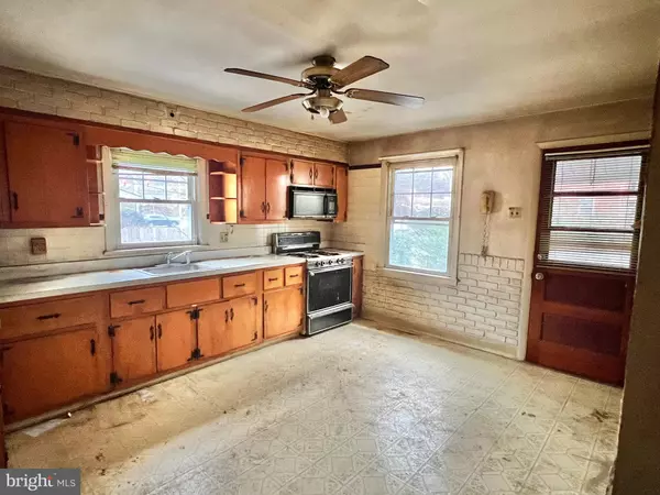 Reading, PA 19610,1703 PALMER AVE