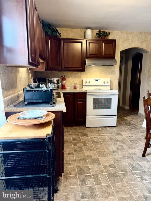 Reading, PA 19609,719 W WYOMISSING BLVD