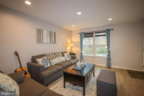 Clarksburg, MD 20871,11719 EMERALD GREEN DR #904C