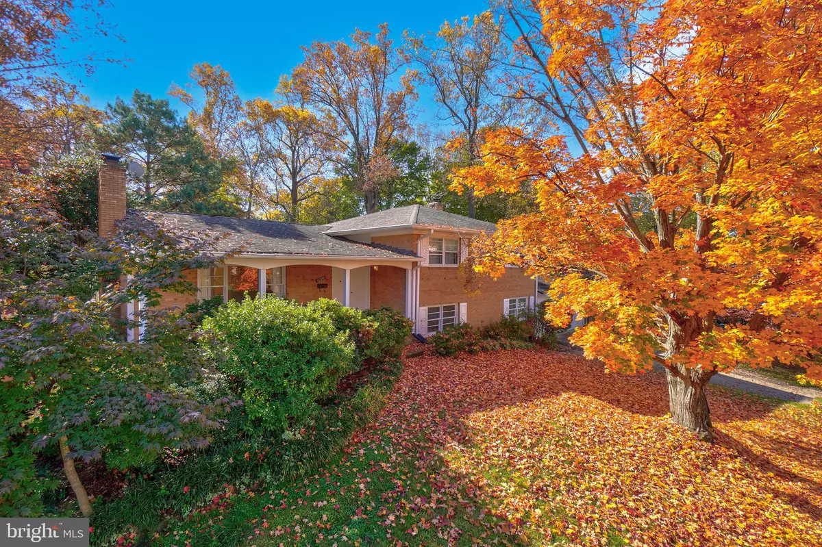 Bethesda, MD 20817,6220 ROBINWOOD RD