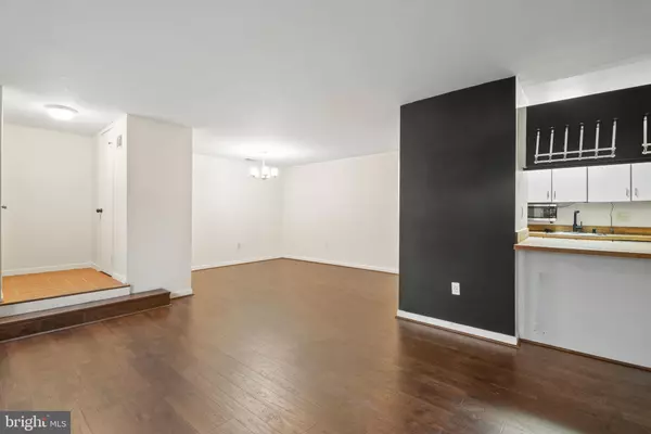 Baltimore, MD 21201,123 W CONWAY ST #R 58