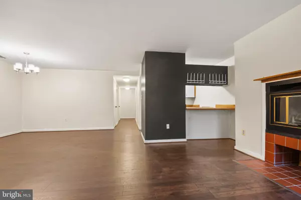 Baltimore, MD 21201,123 W CONWAY ST #R 58