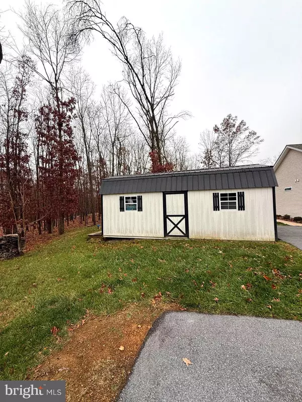 Hedgesville, WV 25427,62 ESCAPE CT