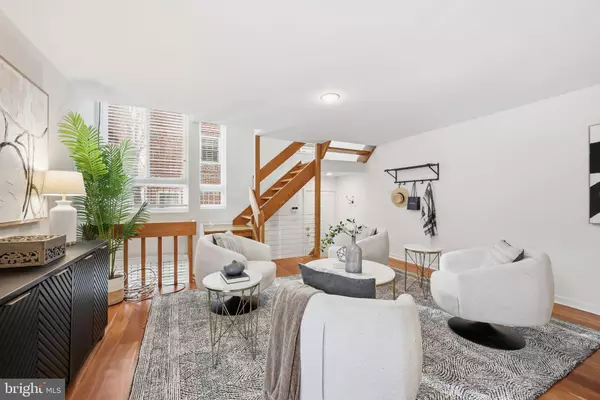 Philadelphia, PA 19107,919 LATIMER ST