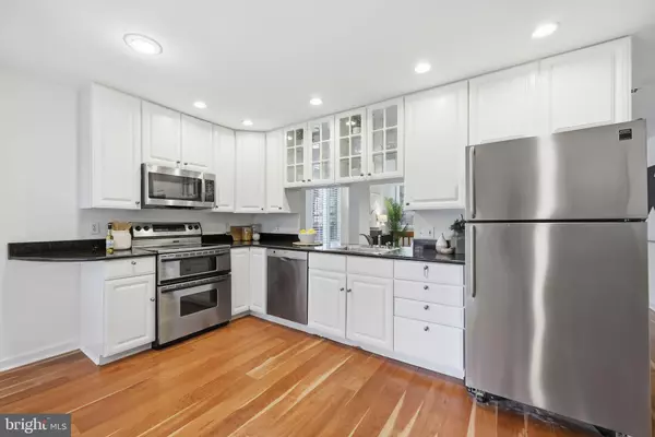 Philadelphia, PA 19107,919 LATIMER ST