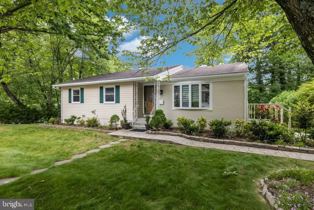 Vienna, VA 22180,131 CASMAR ST SE