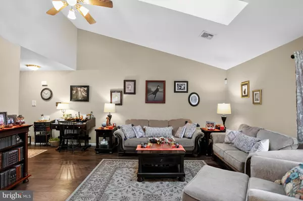 Moorestown, NJ 08057,149 CHALKBOARD CT