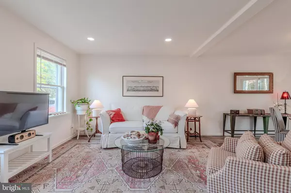 Rio Grande, NJ 08242,206 HOLLY DR