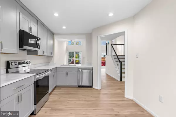 Centreville, VA 20121,13920 BATON ROUGE CT