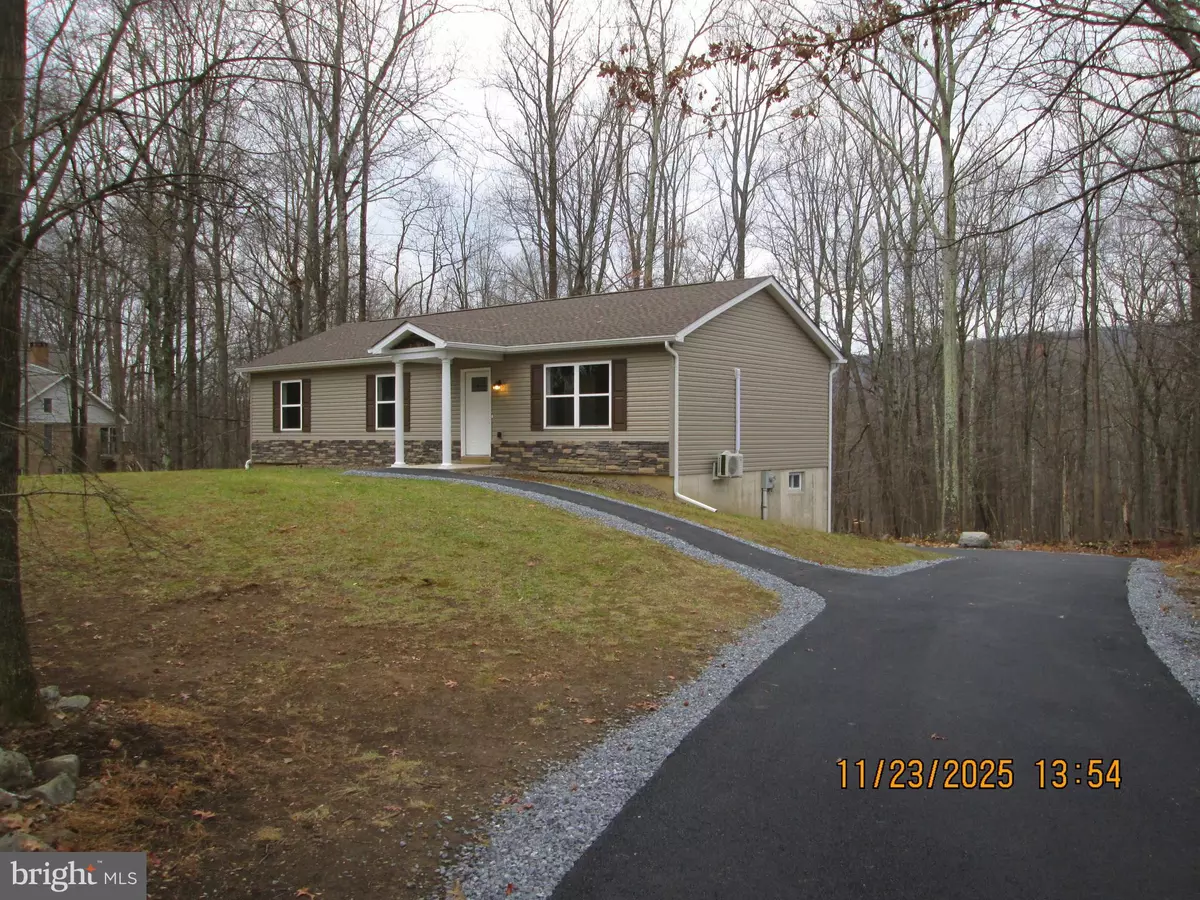 Mount Bethel, PA 18343,380 GALLERY LN