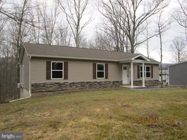 Mount Bethel, PA 18343,380 GALLERY LN