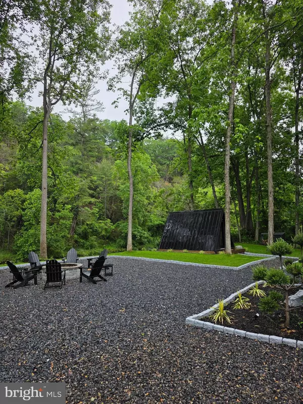 Augusta, WV 26704,633 AND 643` HANGING ROCK RD