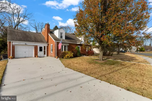 111 NORCROSS CIR, Hamilton, NJ 08619