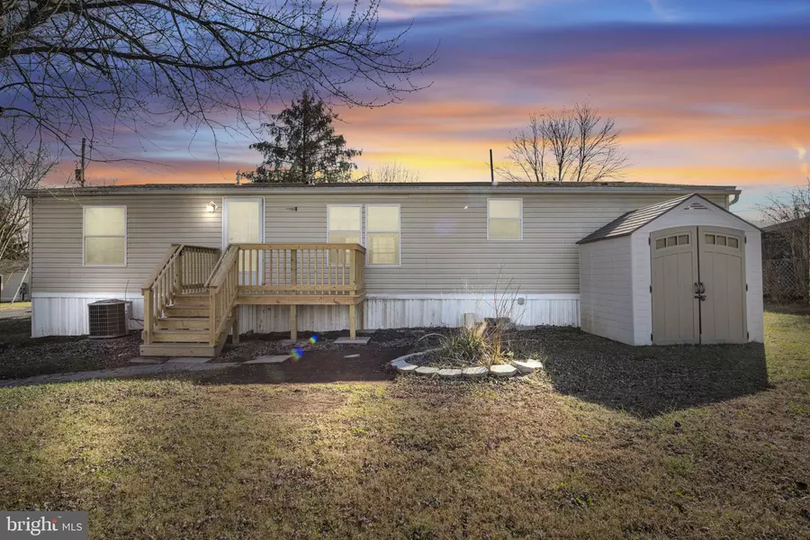 11 TYLER DR, East Berlin, PA 17316