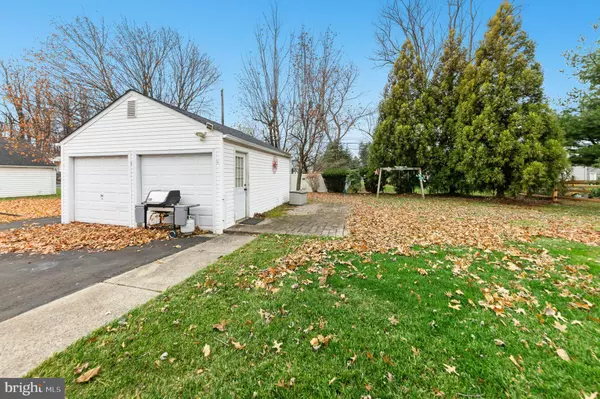 Southampton, PA 18966,908 CIRCLE DR