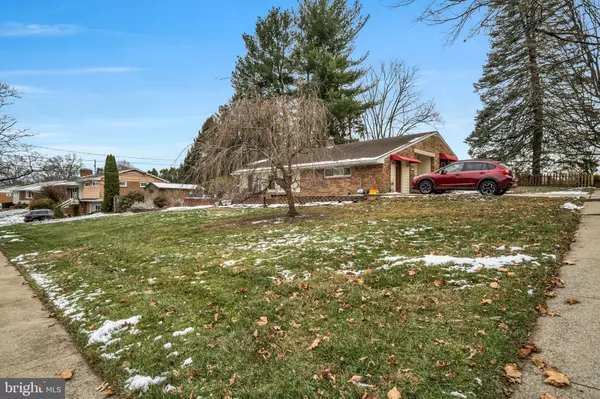 Camp Hill, PA 17011,28 BRENTWOOD RD