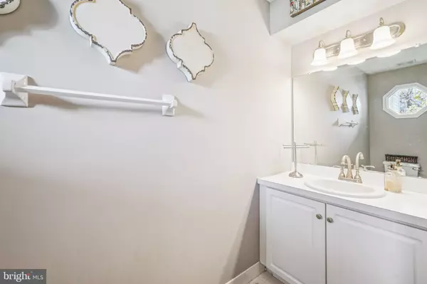 Mount Laurel, NJ 08054,27 ELKINGTON