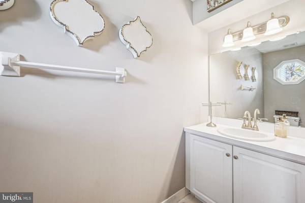 Mount Laurel, NJ 08054,27 ELKINGTON