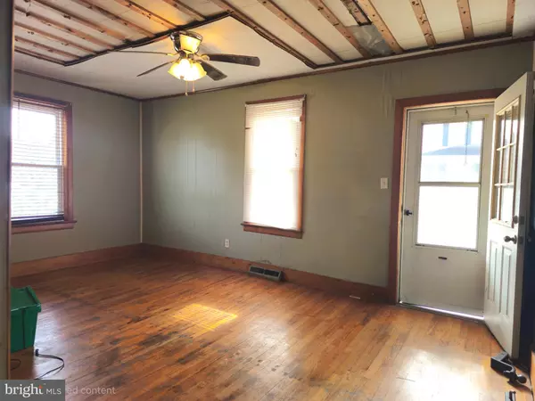 Viola, DE 19979,16 W HOWARD ST