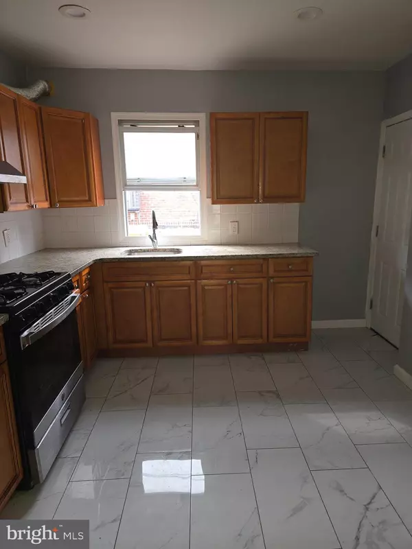 Philadelphia, PA 19120,5962 ELSINORE ST