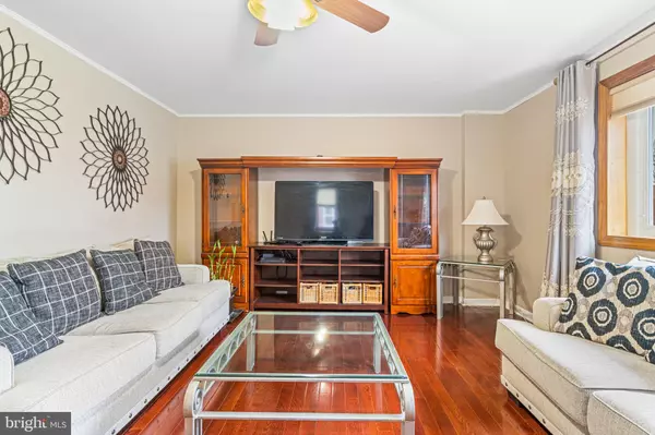 Philadelphia, PA 19116,11208 JEANES ST