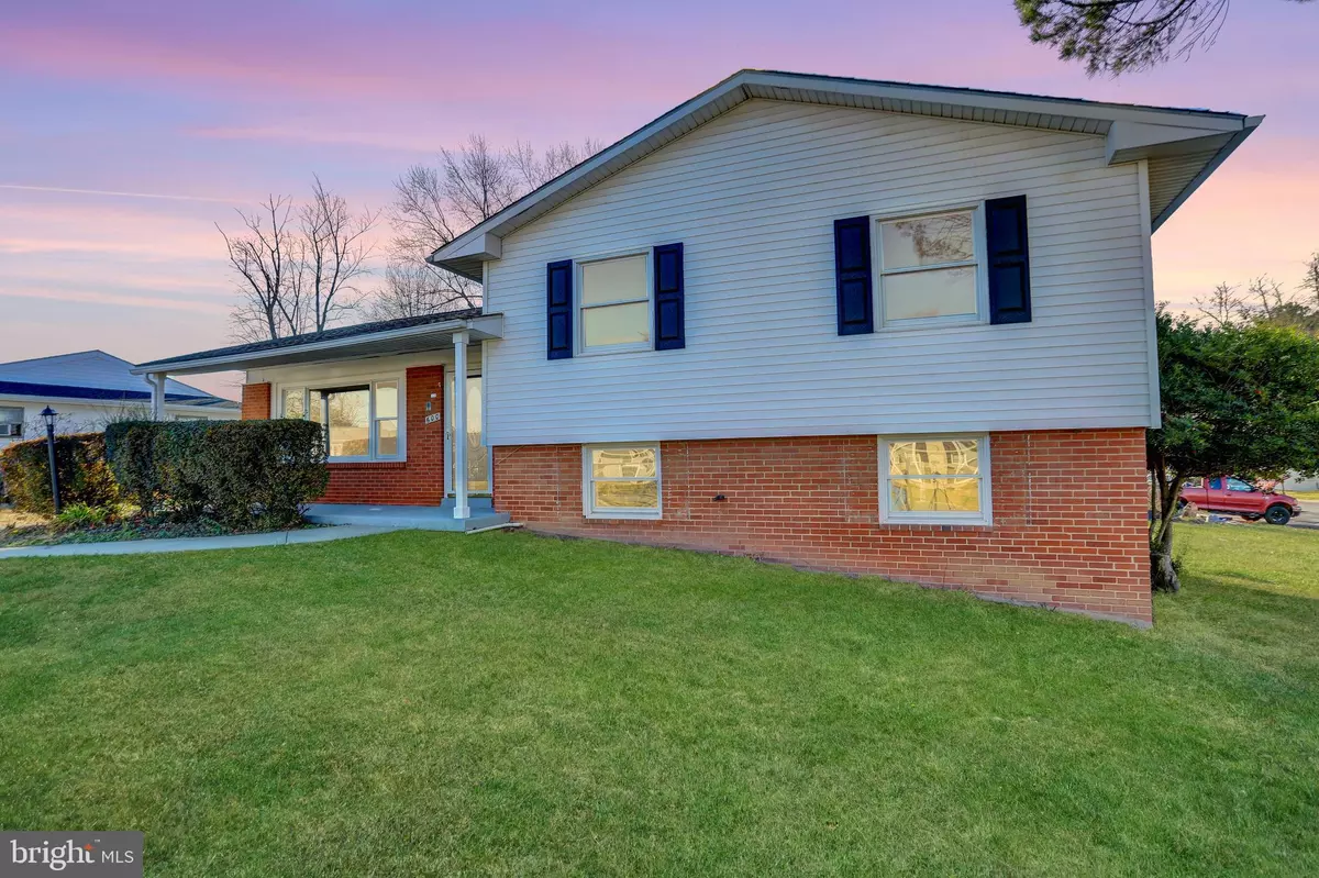 Sterling, VA 20164,600 E POPLAR RD