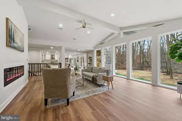 Newark, DE 19711,4 METEOR LN