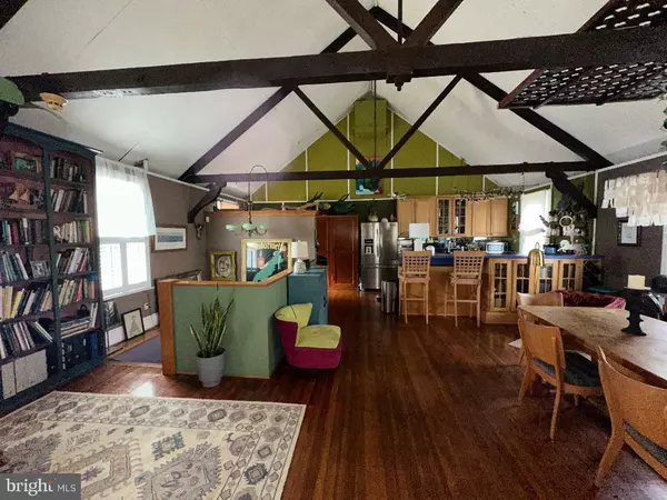 200 CHESAPEAKE AVE, Annapolis, MD 21403