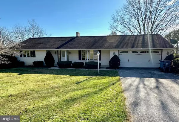 3936 N ROHRBAUGH RD, Seven Valleys, PA 17360