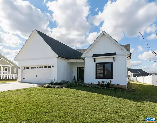 12 LAURA JEAN CT, Waynesboro, VA 22980