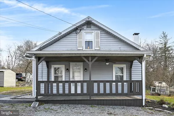 Lebanon, PA 17046,8 SPRUCE LN