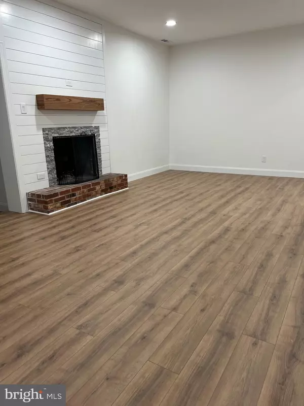 Medford, NJ 08055,27 FAWNHOLLOW CT