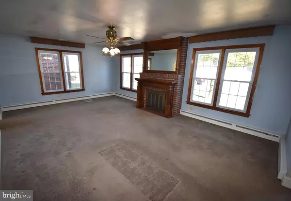 Florence, NJ 08518,891 E 3RD ST E