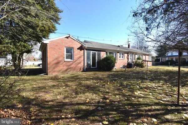 Florence, NJ 08518,891 E 3RD ST E