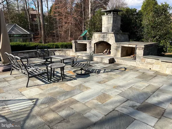 Bethesda, MD 20817,9049 HOLLY LEAF LN