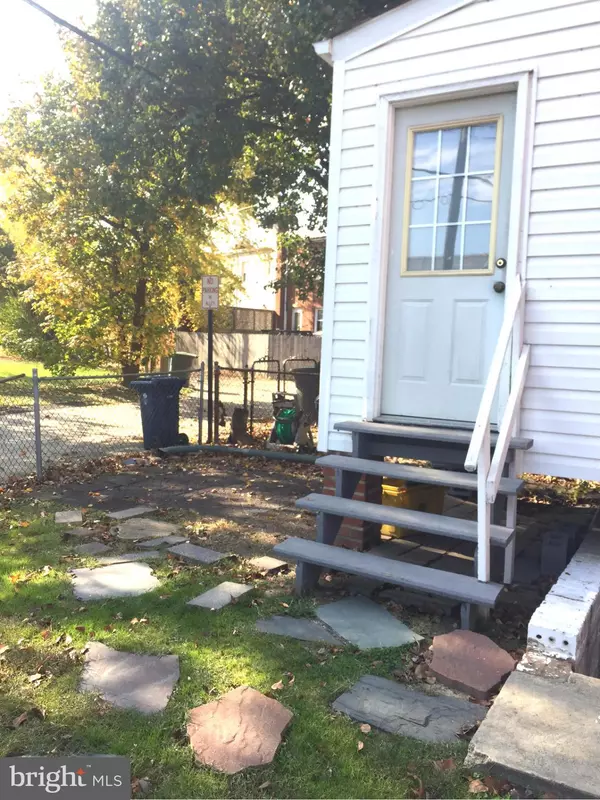 Alexandria, VA 22301,531 BELLEFONTE AVE E