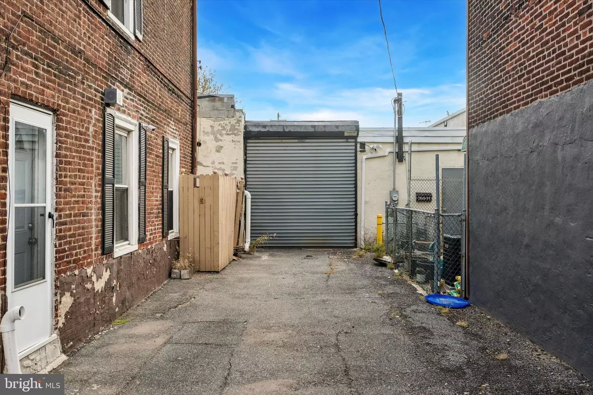 Philadelphia, PA 19134,3605 SALMON ST