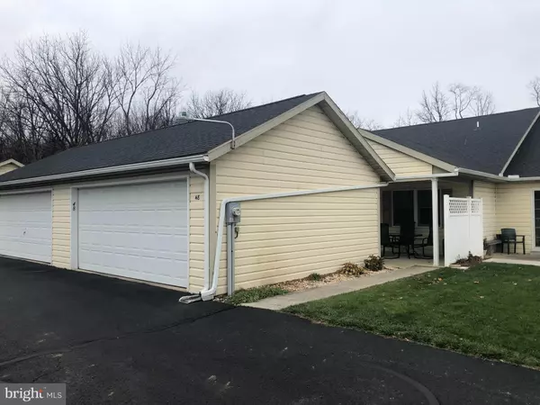 Carlisle, PA 17013,48 STRAWBERRY DRIVE